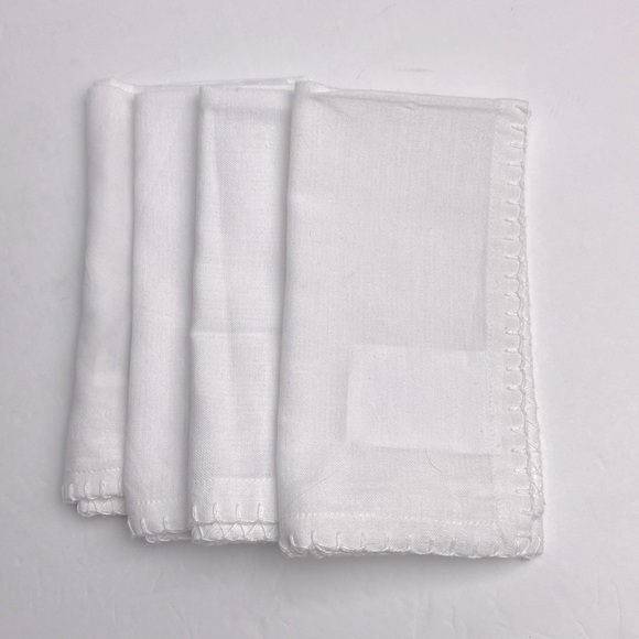 4 Vintage House 100% Cotton Napkins 4 Trim A Home Silver Tree Napkin Rings. Lot - Picture 3 of 9